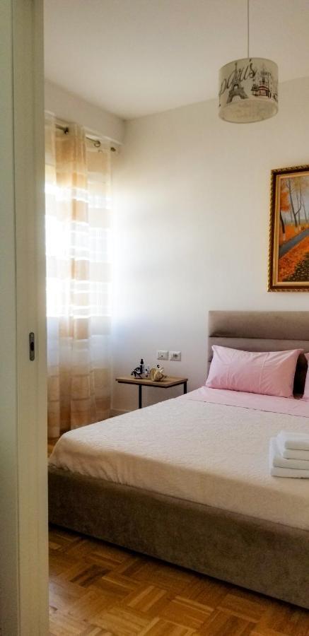 City Center Cute And Comfy Apartment - Ajia Apartments Tirana Exterior foto