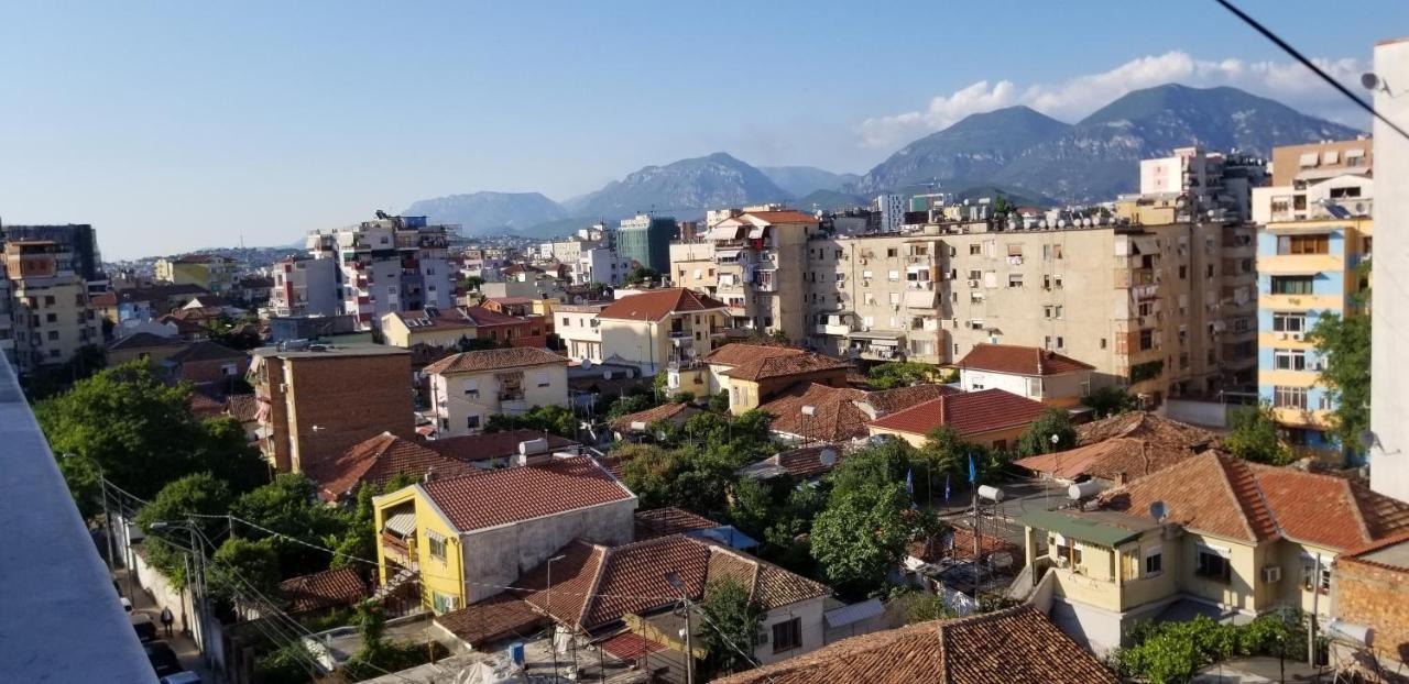 City Center Cute And Comfy Apartment - Ajia Apartments Tirana Exterior foto