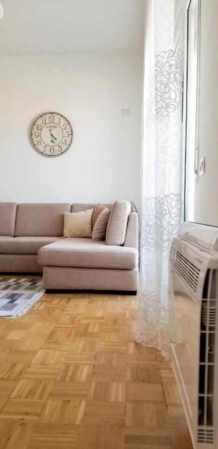 City Center Cute And Comfy Apartment - Ajia Apartments Tirana Exterior foto