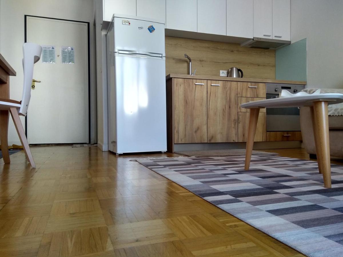 City Center Cute And Comfy Apartment - Ajia Apartments Tirana Exterior foto